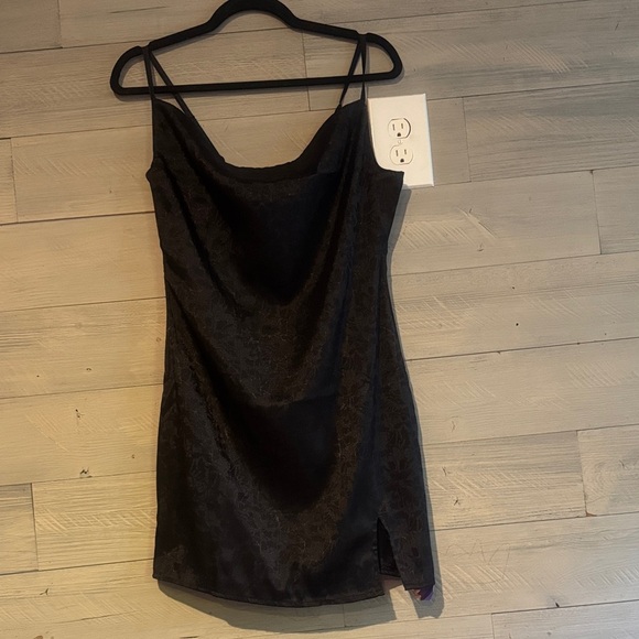 SHEIN Black Floral Mini Dress - Picture 2 of 12